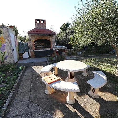 Apartamento By The Sea Sukosan, Zadar - 15036