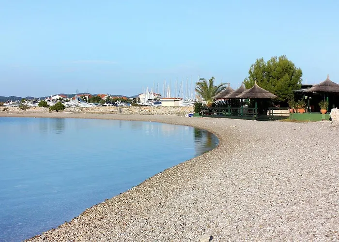 Apartamento By The Sea Sukosan, Zadar - 15036