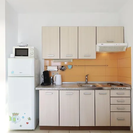 Lägenhet By The Sea Sukosan, Zadar - 15036