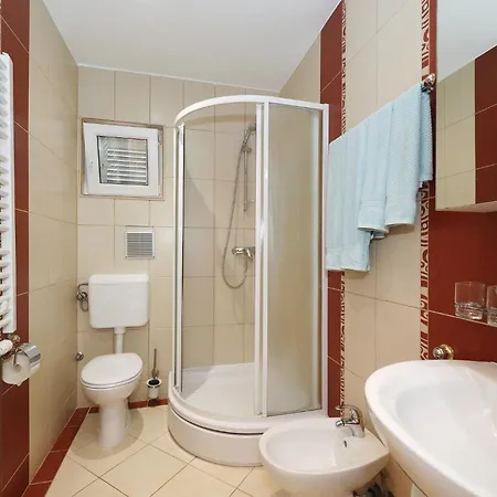 Apartman By The Sea Sukosan, Zadar - 15036